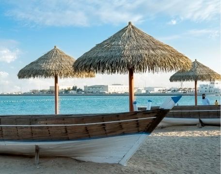 دليلك الشامل لشواطئ الدوحة
